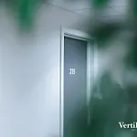 Vertikalen Hotel *