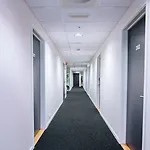 Vertikalen Hotell *